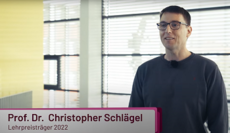 Nah an den Studenten, detailliertes Feedback, alternative Lehrkonzepte - das macht den Lehrpreisträger 2022 an der OVGU Prof. Dr. Christopher Schlägel aus.